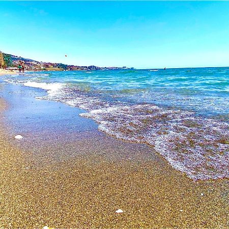 Sand & Salt Clouds Фуэнхирола Экстерьер фото